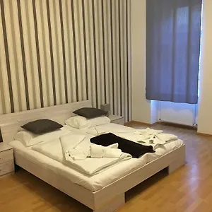  Апартаменты Holiday